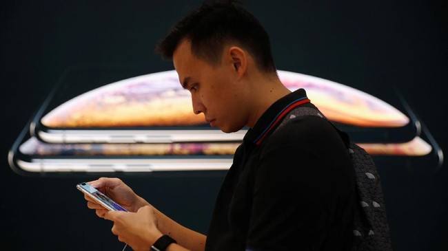 Saat ini, sejumlah fintech pinjam meminjam menawarkan rata-rata bunga pendanaan mencapai di atas 14 persen dengan investasi mulai Rp100 ribu.