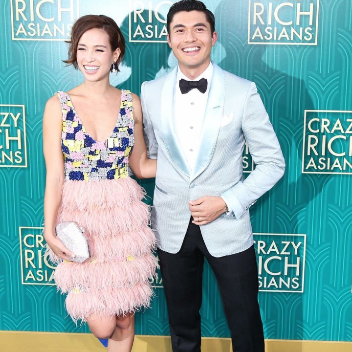 <p>Bagi Henry, premiere film 'Crazy Rich Asians' tak lengkap rasanya kalau tak ditemani istri. He-he-he. (Foto: Instagram/livvlo)</p>