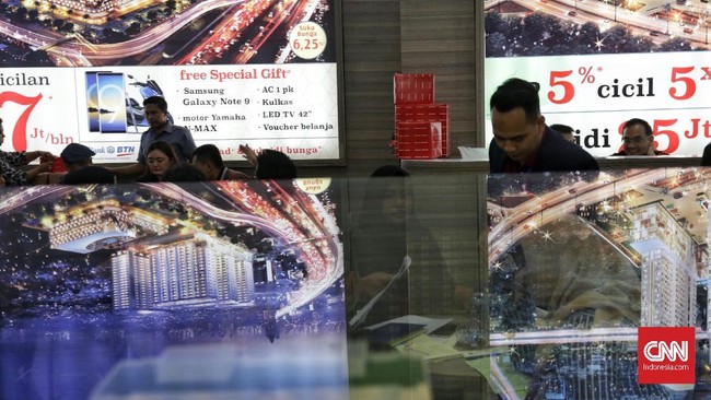 Tingginya biaya dana dan ketatnya likuiditas membuat penurunan suku bunga kredit berjalan lambat meski BI sudah memangkas suku bunga acuan 100 bps.