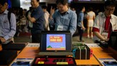 FOTO: Gejolak Gim Jadul di Tokyo Game Show Dalam Tokyo Games Show yang digelar tahun ini yang menjadi bintang penarik perhatian pengunjung ternyata adalah gim-gim jadul yang tak lagi bisa dimainkan.