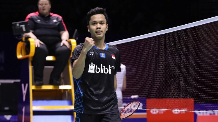 Pebulutangkis Anthony Sinisuka Ginting baru saja memenangkan China Terbuka 2018 di kategori tunggal putra. Nggak nyangka, ia sangat dekat dengan ibunya.