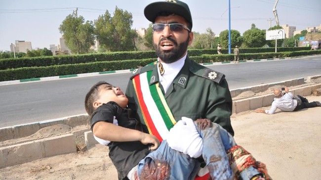 Garda Revolusi Iran ikut menuding Israel dan AS atas kasus penembakan yang menewaskan 25 orang pada parade peringatan perang Iran dan Irak.