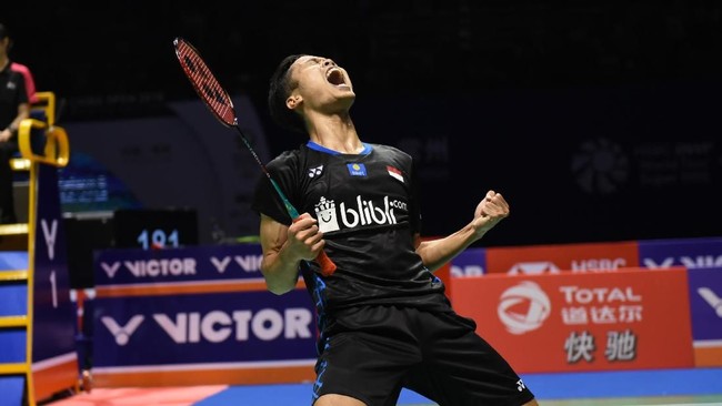 Pebulutangkis tunggal putra Indonesia Anthony Sinisuka Ginting mengungkapkan kunci sukses mengalahkan Kento Momota pada final China Terbuka 2018.