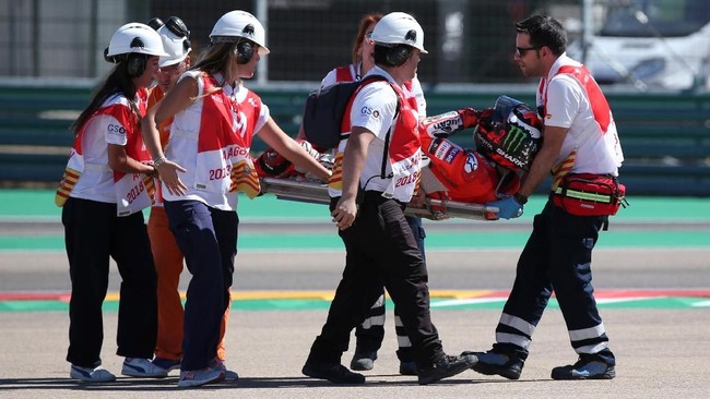 Jorge Lorenzo tetap akan datang ke MotoGP Thailand namun belum tentu akan berlomba di balapan tersebut.