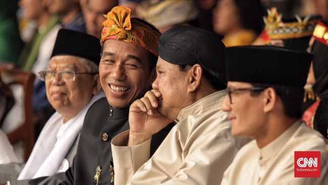 Format debat pilpres setengah tertutup menuai polemik, karena KPU akan membocorkan pertanyaan kepada para calon sepekan sebelum debat digelar.