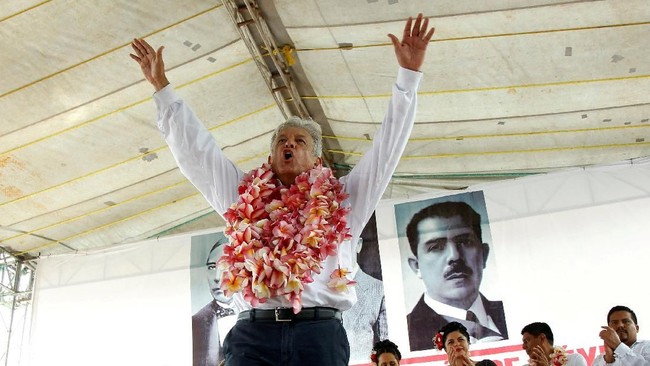 Presiden baru Meksiko Andres Obrador ogah ribut dengan Trump terutama soal masalah imigrasi dan tembok pembatas. Menurutnya, 'ribut' tak menyelesaikan masalah.