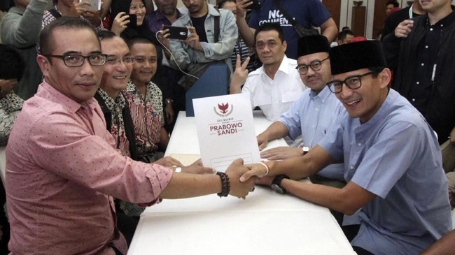 Rekening dana kampanye awal yang dilaporkan ke KPU oleh cawapres Sandiaga Uno bersaldo awal Rp2 M dengan rincian Rp1 M dari Prabowo dan Rp1 M dari dirinya.