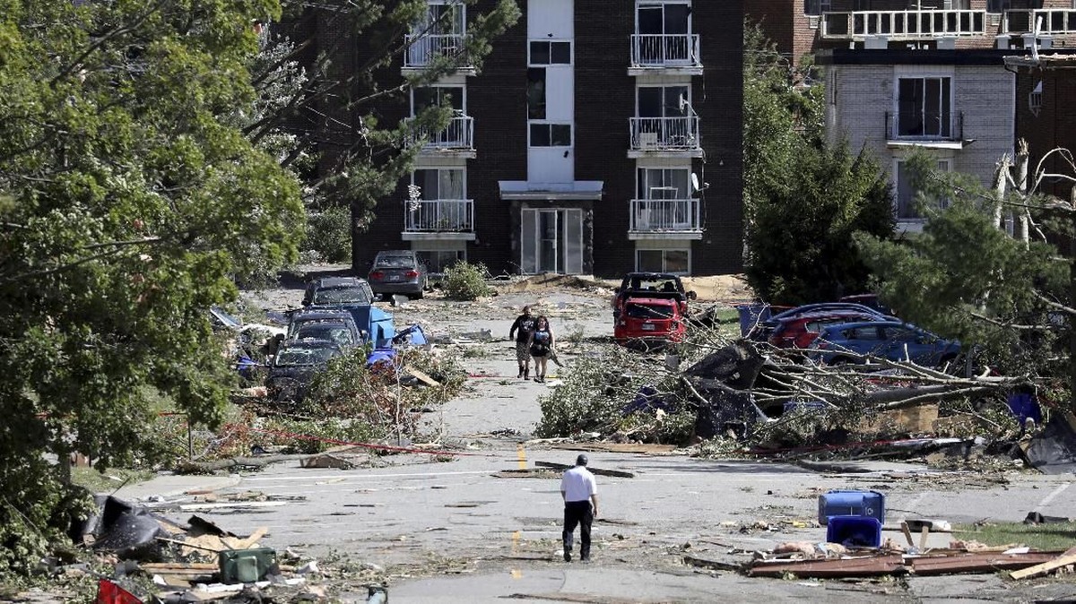 FOTO: Kehancuran Usai Tornado Terjang Kanada
