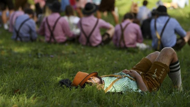 FOTO: Pesta Bir Oktoberfest ke-185 Telah Dimulai
