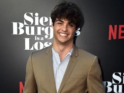 Badung! Noah Centineo Pernah Doyan Isap Ganja