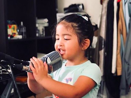 Eleanor, Anak Bams Eks 'Samson' yang Lucu dan Menggemaskan