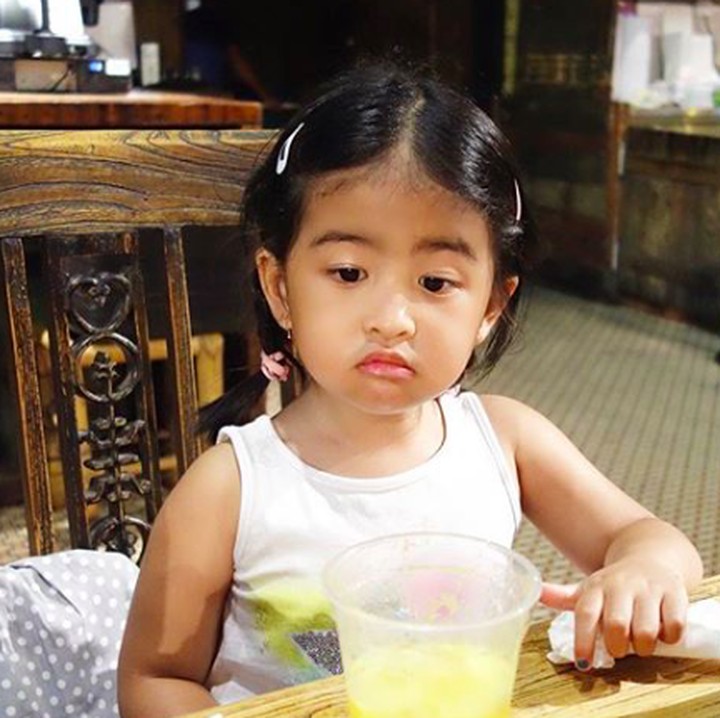 <p>Enoy udah lapar nih. Makanannya kok belum datang ya, hiks. (Foto: Instagram/ @bams_1606)  </p>