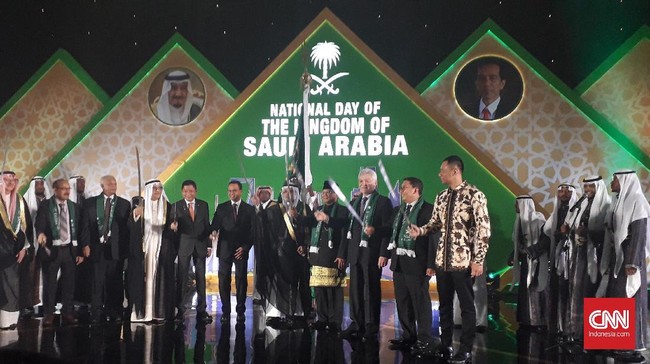 Prabowo Subianto bersama sejumlah tokoh menghadiri perayaan HUT ke-88 Kerajaan Arab Saudi di Hotel Sultan, Jakarta, Senin (24/9) malam.