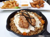 L.O.F: Makan Baked Rice Keju Berbumbu Kari di Kafe Asri