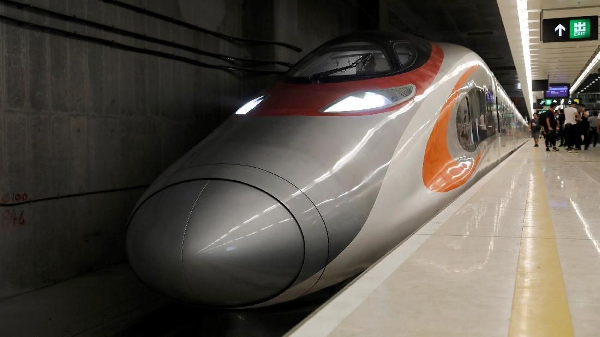 FOTO: Kereta Turbo dari Hong Kong