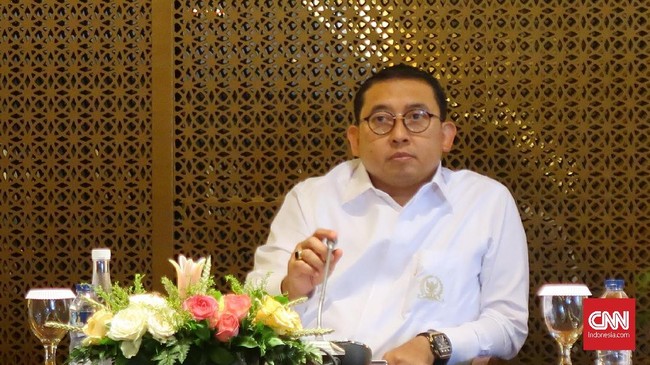 Fadli Zon menganggap pertemuan IMF dan Bank Dunia yang akan digelar di Bali tak akan memberi dampak pada penguatan rupiah yang sudah menembus Rp15.000 per dolar