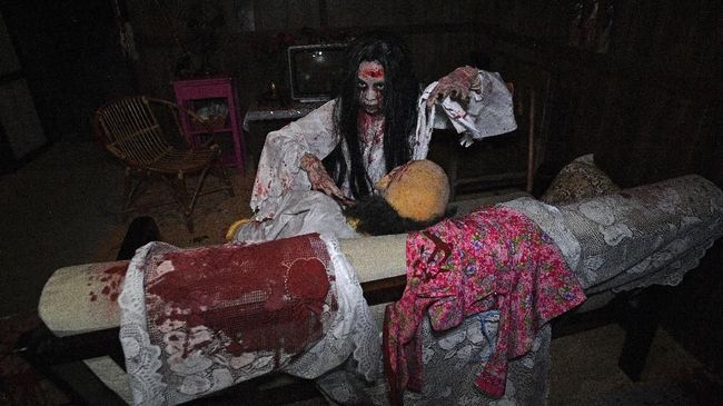 Pesta Halloween, pekan film ilmiah, dan pameran kerajinan lokal mewarnai agenda akhir pekan minggu ini di Jakarta dan Bali.