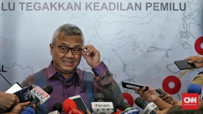 KPU menjamin masyarakat yang tidak masuk Daftar Pemilih Tetap (DPT) untuk tetap bisa memilih pada Pemilu 2019 dengan cara menunjukkan e-KTP di TPS.