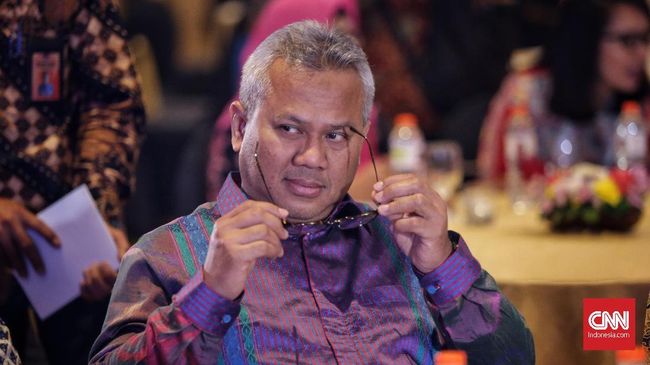  RI Arief Budiman menyebut acara sosialisasi visi dan misi calon presiden Wacana Pemaparan Visi-Misi Capres-Cawapres Diwakilkan oleh Timses, Warganet: Ini Pilpres atau PilTimses?