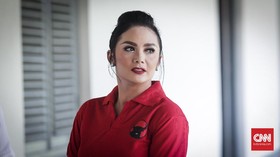 Krisdayanti, Diva Panggung yang 'Pindah' ke Gedung DPR
