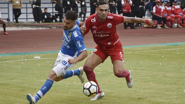 Jonathan Bauman dan Patrich Wanggai siap memperkuat Persib Bandung saat bertandang ke markas PSM Makassar di Stadion Andi Mattalatta, Rabu (24/10).