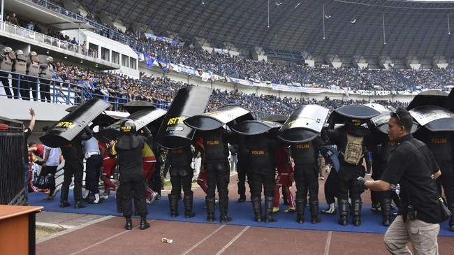 Jelang debat pilpres 2019, Direktur PT LIB berharap ada sinergi antara operator kompetisi sepak bola tanah air itu dengan Polri.