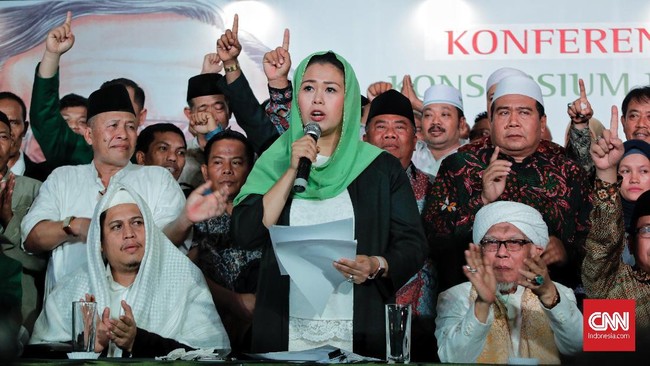 PKS tak mempermasalahkan Yenny Wahid dan simpatisan Gus Dur mendukung Jokowi-Ma'ruf di Pilpres 2019. PKS tetap percaya, 2019 akan ada pergantian presiden.