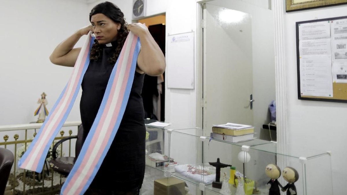 FOTO: Pastor Transgender Ajukan Diri Jadi Caleg di Brazil
