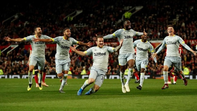Manchester United dipermalukan tim Divisi Championship, Derby County, setelah kalah adu penalti 7-8 (2-2) di babak ketiga Piala Liga Inggris.