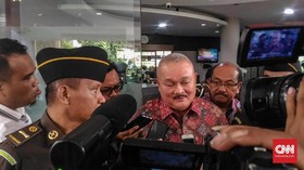 Alex Noerdin Diperiksa KPK terkait Uang Rp1,5 M di Kasus Suap Anaknya