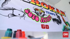 Mendulang Rupiah dari Pulasan Spanduk Pecel Lamongan