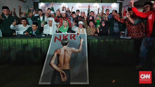 Ferry Juliantono menyatakan hak Yenny Wahid untuk mendukung Jokowi-Ma'ruf di Pilpres 2019 ini, meski berharap mendukung Prabowo-Sandiaga.