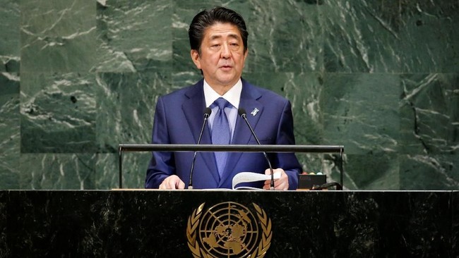 PM Jepang, Shinzo Abe, mengatakan bersedia bertemu pemimpin tertinggi Korut, Kim Jong-un, saat berpidato sidang Majelis Umum PBB di New York, Selasa (25/9).