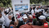 FOTO: Aksi Honorer K2 DKI Jakarta Tuntut Status PNS Forum Honorer K2 DKI melakukan aksi di depan Balaikota Jakarta. Hari yang sama, pendaftaran CPNS di situs SSCN yang dikelola BKN sudah bisa diakses masyarakat.