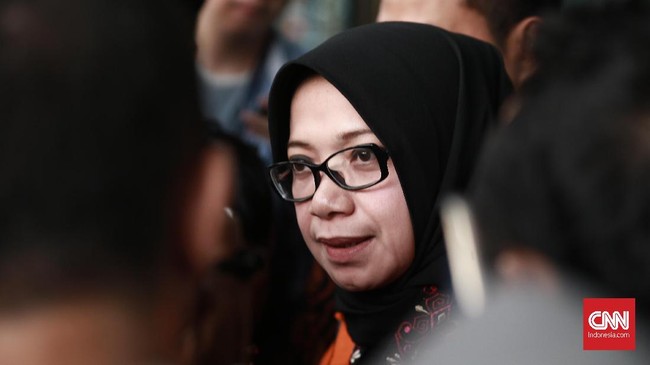 Eni Maulani Saragih, tersangka kasus dugaan suap pembangunan PLTU Riau-1 mengaku beberapa kali bertemu Dirut PLN dan Pertamina untuk membicarakan proyek itu.