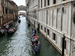 Masuk Venesia Tidak Gratis Lagi?
