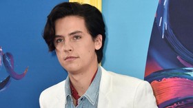 Kekasih Sebut Cole Sprouse Sosok Menyebalkan