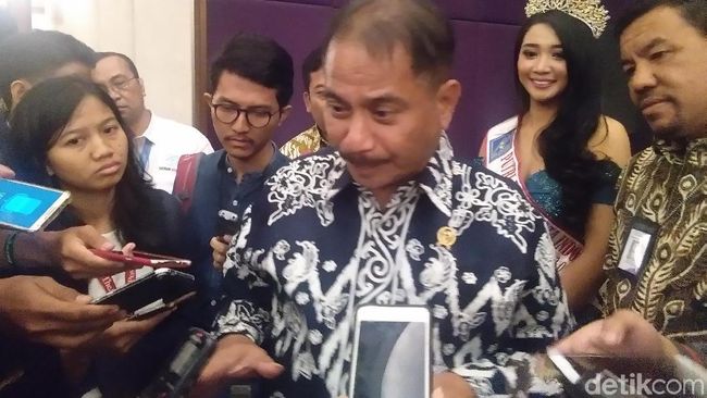 Menteri Pariwisata Arief Yahya langsung bergerak cepat dengan mengaktifkan crisis center pasca gempa bumi di Sulteng.