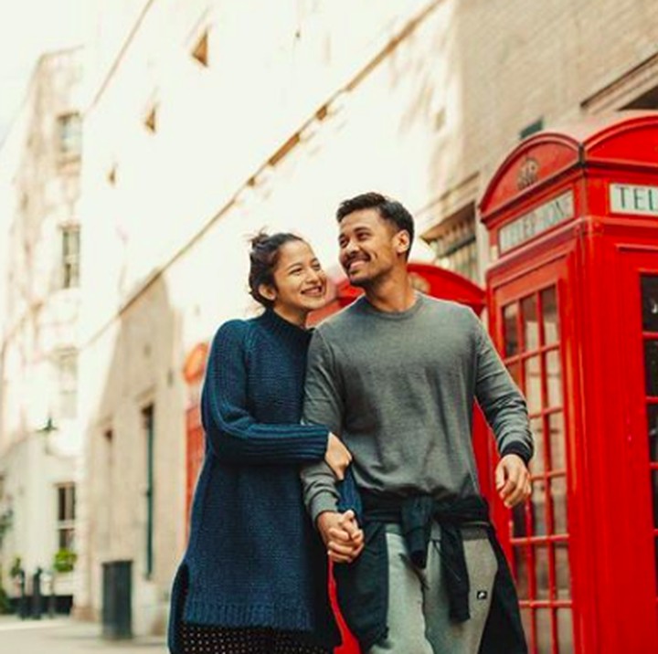 Waktu hamil, Putri dijaga banget ya sama Chicco. Ke mana-mana Putri digandeng terus nih, Bun. (Foto: Instagram/putrimarino)