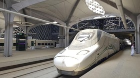 Studi Kelaikan Kereta Cepat Jakarta-Surabaya Rampung November