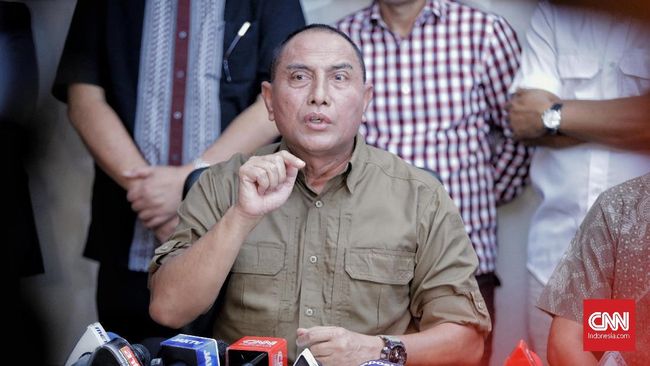 Gubernur Sumut Edy Rahmayadi mengaku akan melaporkan balik pihak pelapor kasus dugaan gratifikasi.