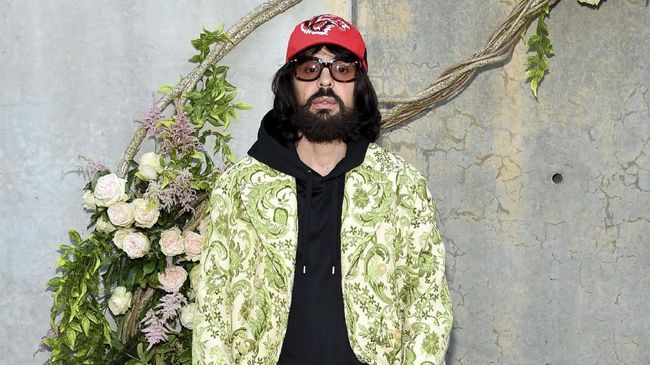 Teka-teki benarkah Alessandro Michele resign dari Gucci akhirnya terjawab sudah. Michele resmi hengkang dari Gucci.