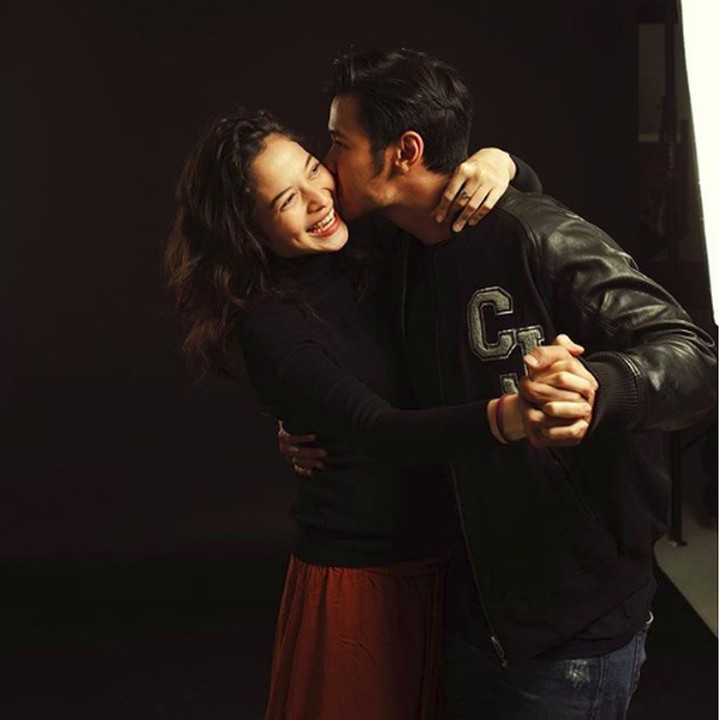 Kabar bahagia datang dari pasangan Chicco Jerikho dan Putri Marino nih, Bun. Pasalnya mereka kini sudah menjadi orang tua. (Foto: Instagram/putrimarino)