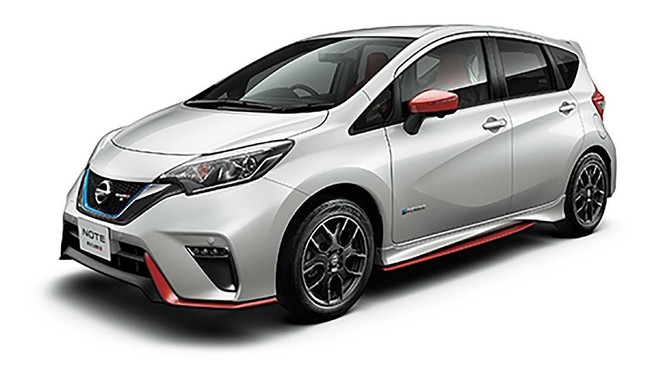 Model barunya mendapat berbagi penyempurnaan struktural dan suspensi custom, selain seting khusus untuk mendongkrak tenaga.