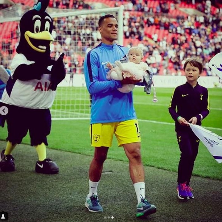 <p>Pemain Tottenham memang kebapakan banget.  (Foto: Instagram @spursofficial)<br /><br /></p>