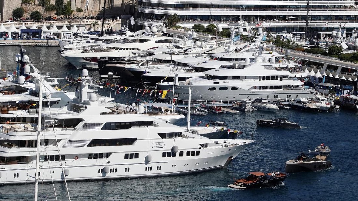 FOTO: Pamer Yacht di Monako
