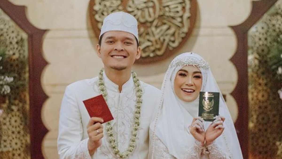 Mengintip lima foto pernikahan Anisa Rahma dan Anandito yang romantis digelar pada Minggu&comma; 16 September 2018&period;