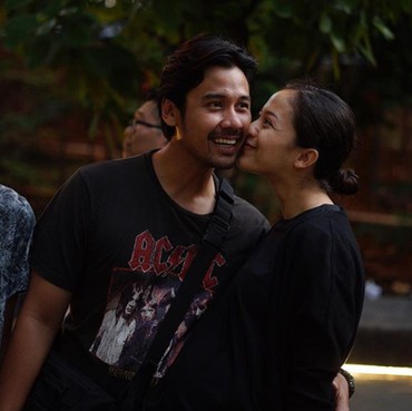 Putri Marino dan Chicco Jerikho Sambut Anak Pertama