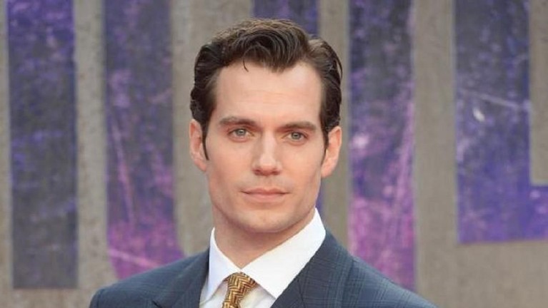 Siap-siap Patah Hati, Henry Cavill Gantung Jubah Superman Henry Cavill dikabarkan akan gantung jubah menjadi Superman.