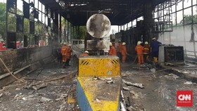GT Pejompongan Kebakaran, Sempat Tercium Bau Kabel Terbakar